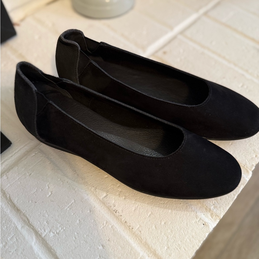 Arche Women's Laius Ballet Flat size 7 color black excellent condition